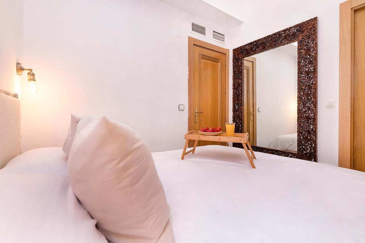 Bhost- Especeria Historic Center Apartment Malaga Bagian luar foto